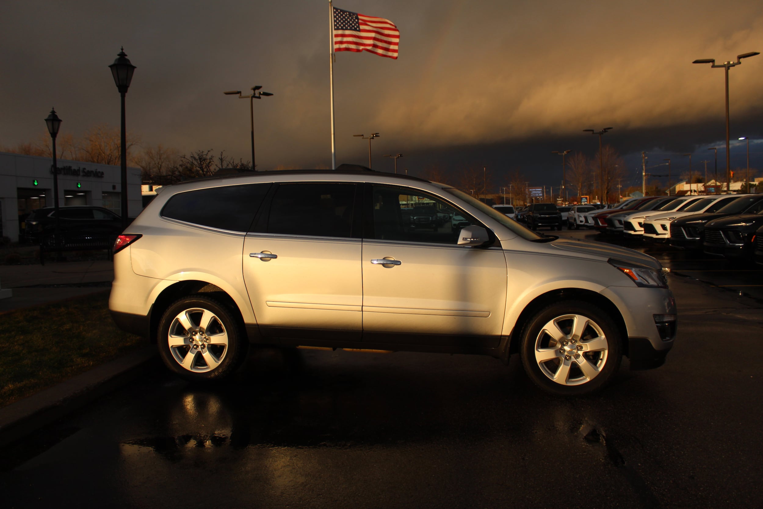 Used 2016 Chevrolet Traverse 1LT with VIN 1GNKRGKD0GJ348867 for sale in Saginaw, MI