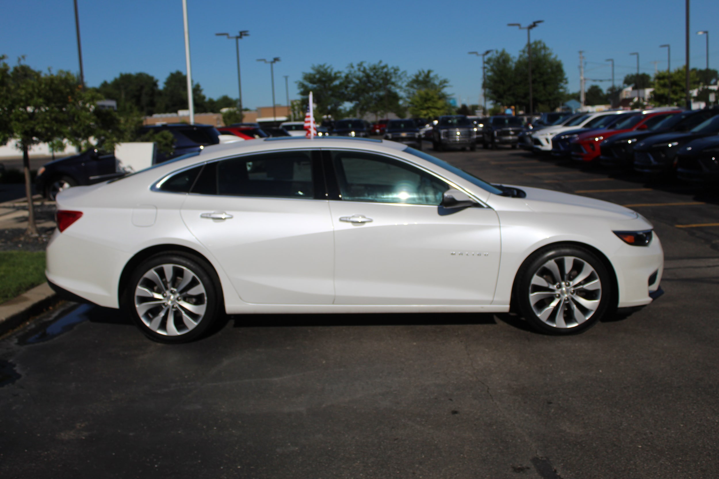 Used 2017 Chevrolet Malibu Premier with VIN 1G1ZH5SX8HF279433 for sale in Saginaw, MI