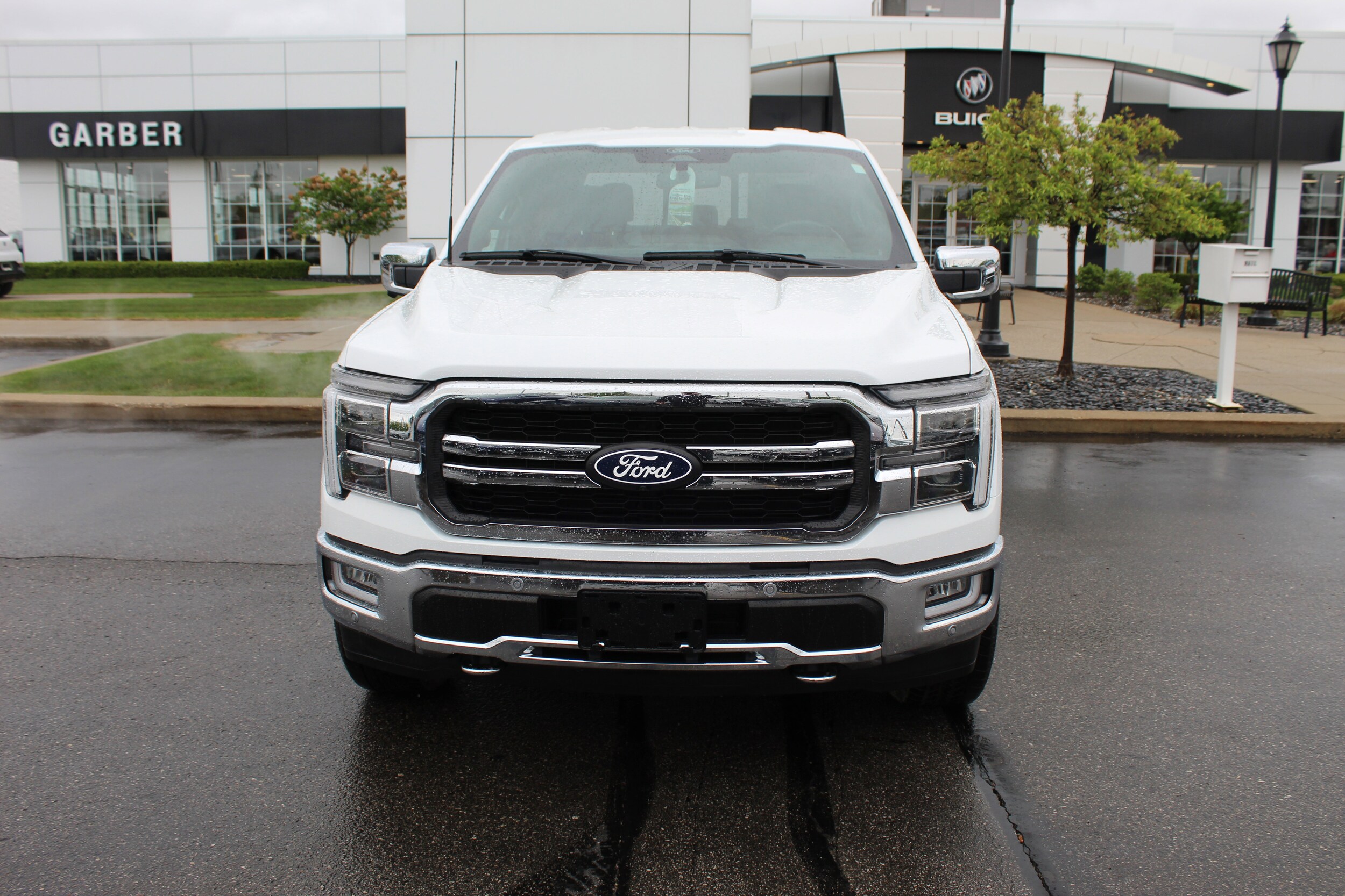 2024 Ford F-150 Lariat photo 3