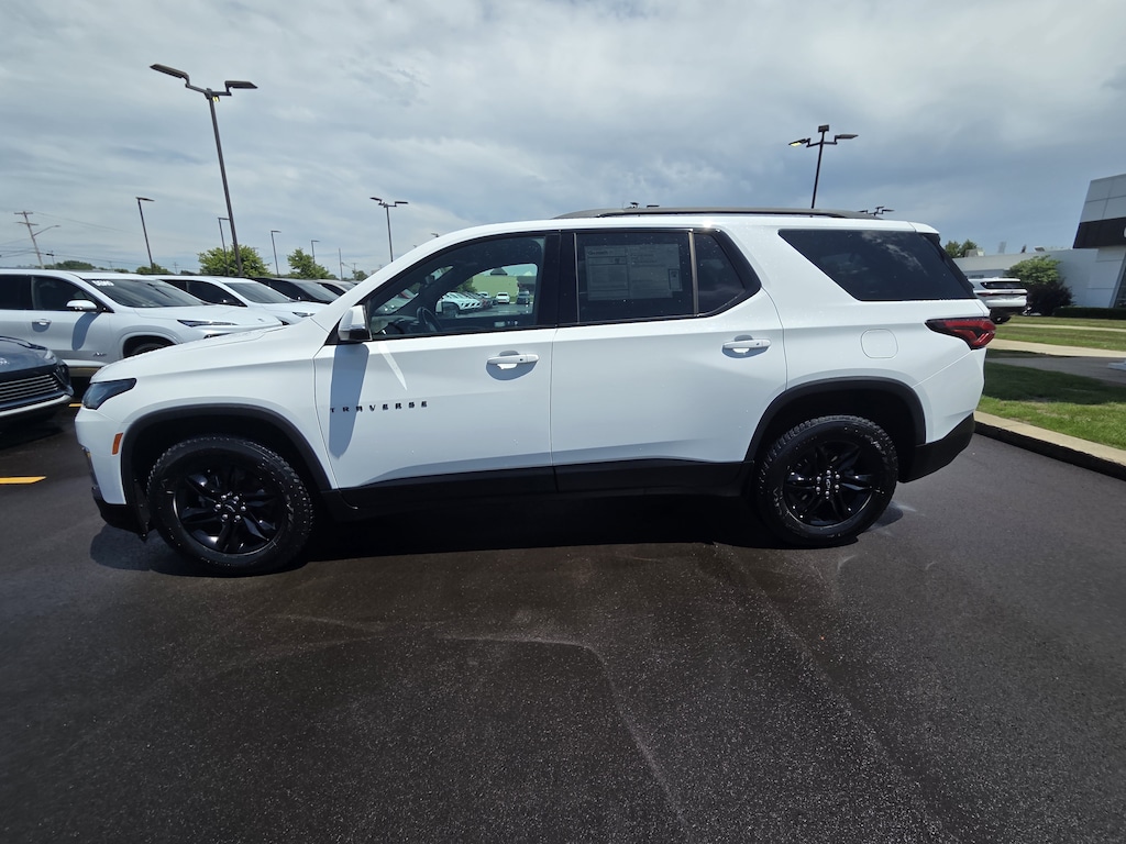 Used 2022 Chevrolet Traverse LT Cloth SUV