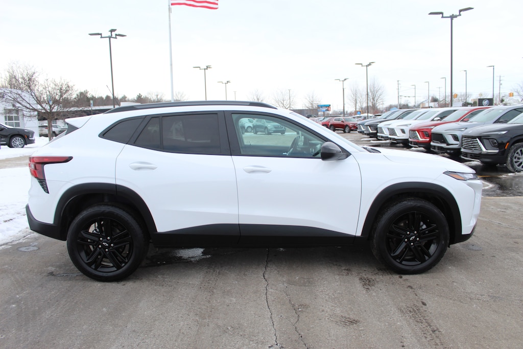 Certified 2025 Chevrolet Trax Activ SUV