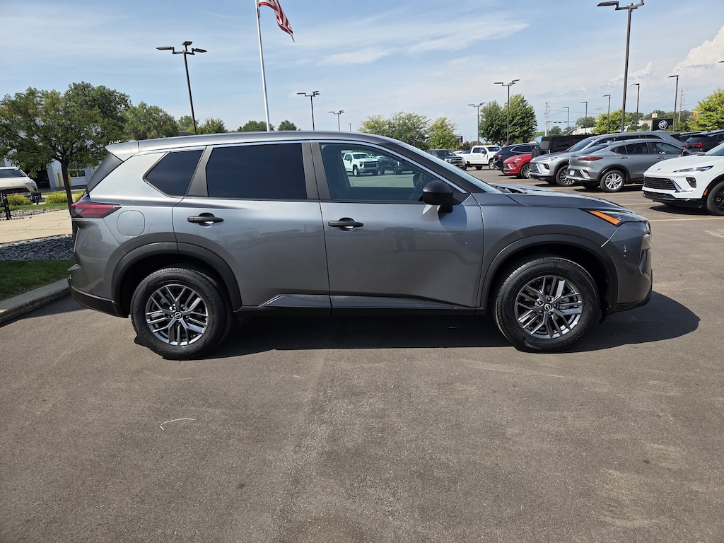 Used 2024 Nissan Rogue S SUV