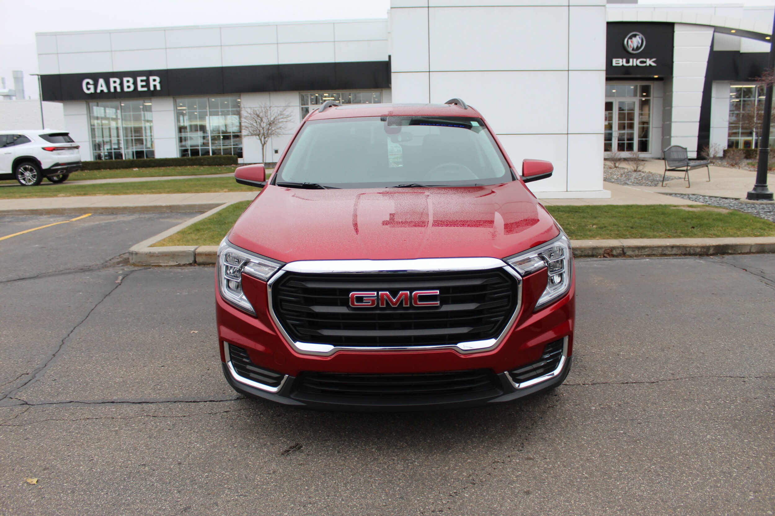 2023 Gmc Terrain SLE photo 2