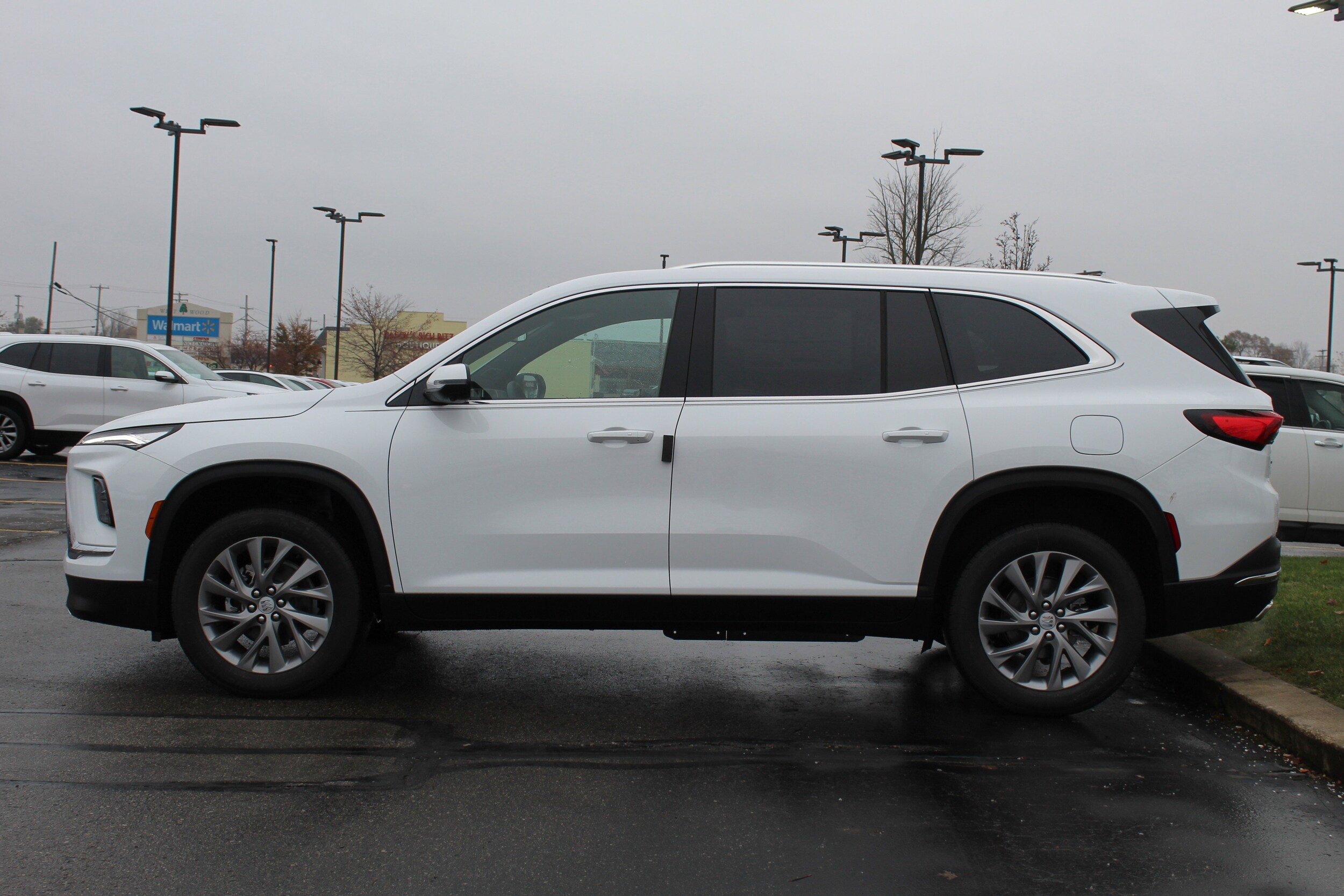 2026 Buick Enclave Preferred photo 2