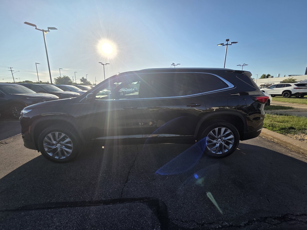 Used 2025 Buick Enclave Preferred SUV