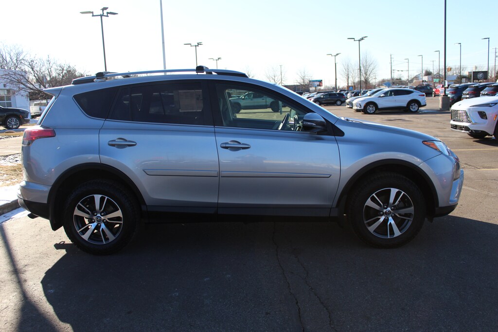 Used 2018 Toyota RAV4 XLE SUV