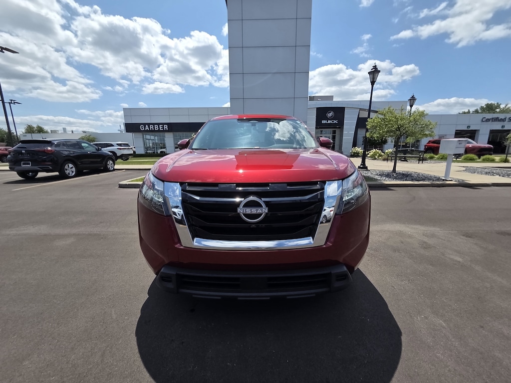 Used 2024 Nissan Pathfinder SV SUV