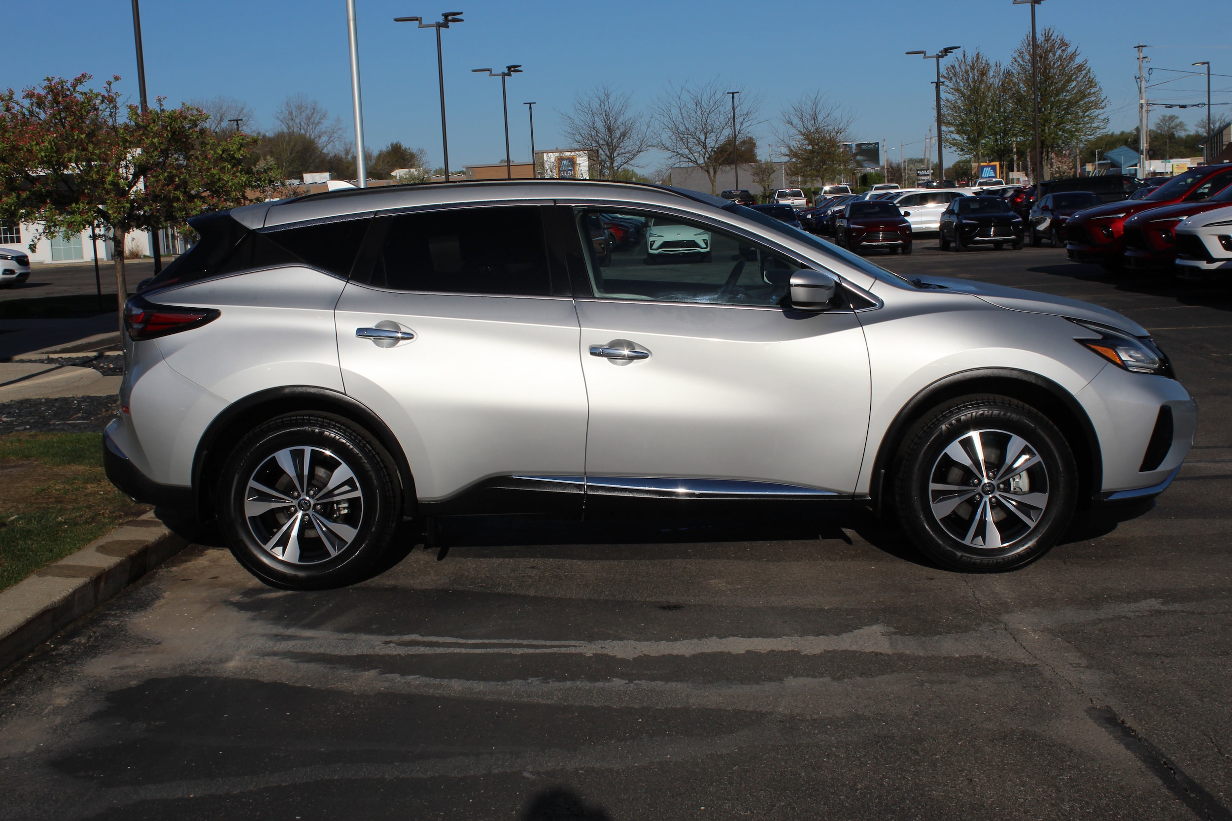 Used 2021 Nissan Murano SV with VIN 5N1AZ2BS2MC134061 for sale in Saginaw, MI