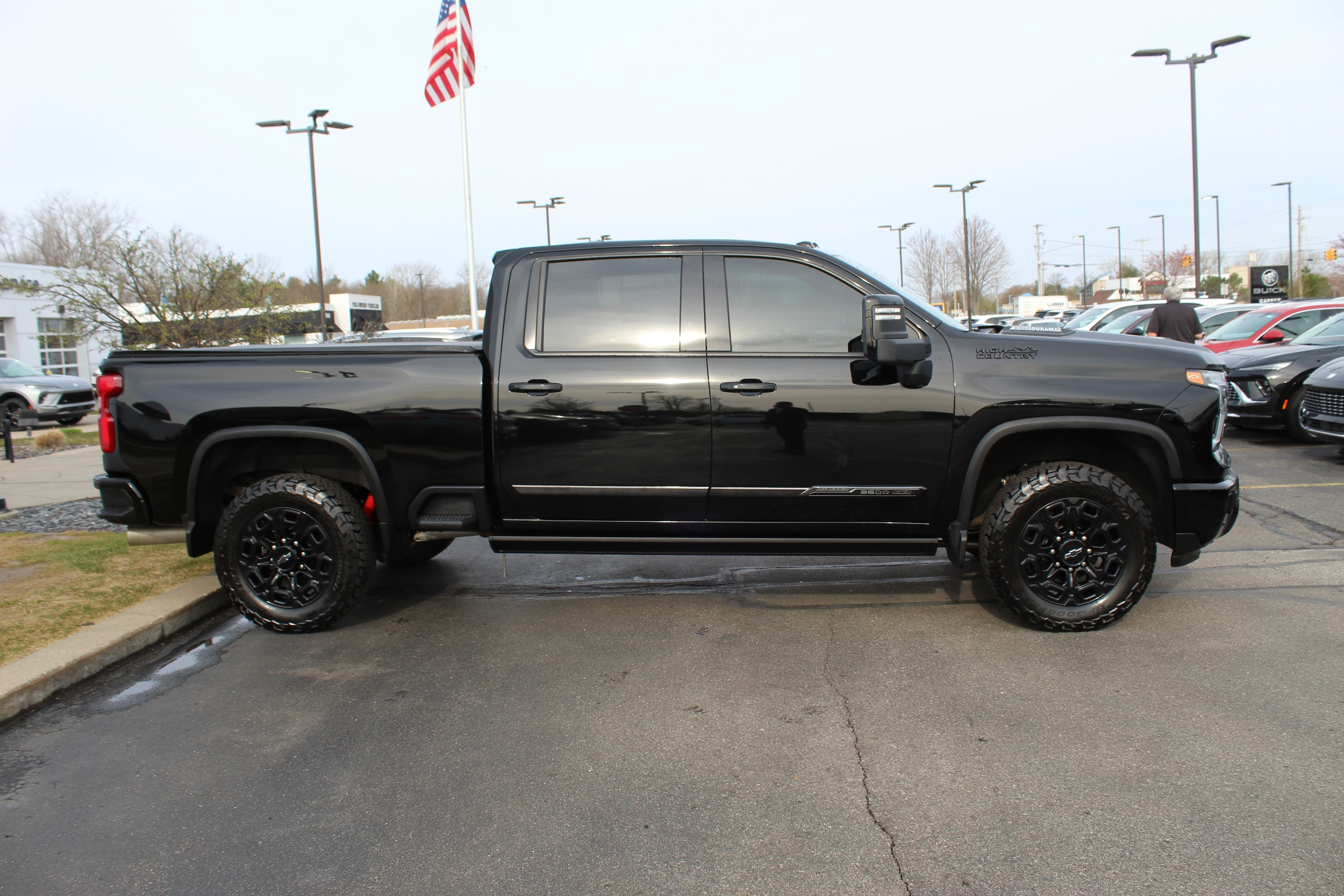 Used 2024 Chevrolet Silverado 2500HD High Country with VIN 1GC4YREY3RF166410 for sale in Saginaw, MI