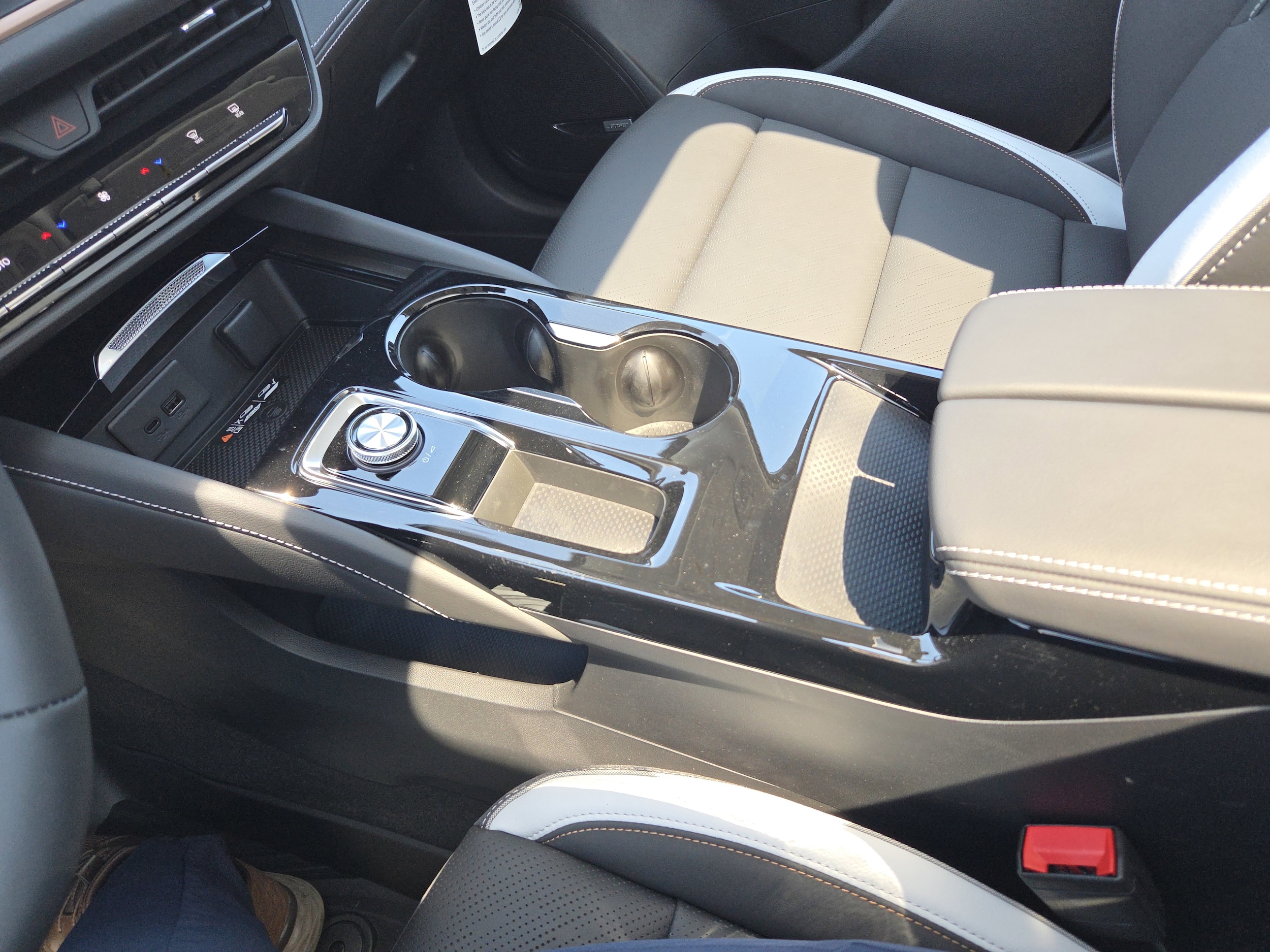 2026 Buick Envision Sport Touring - Photo 16
