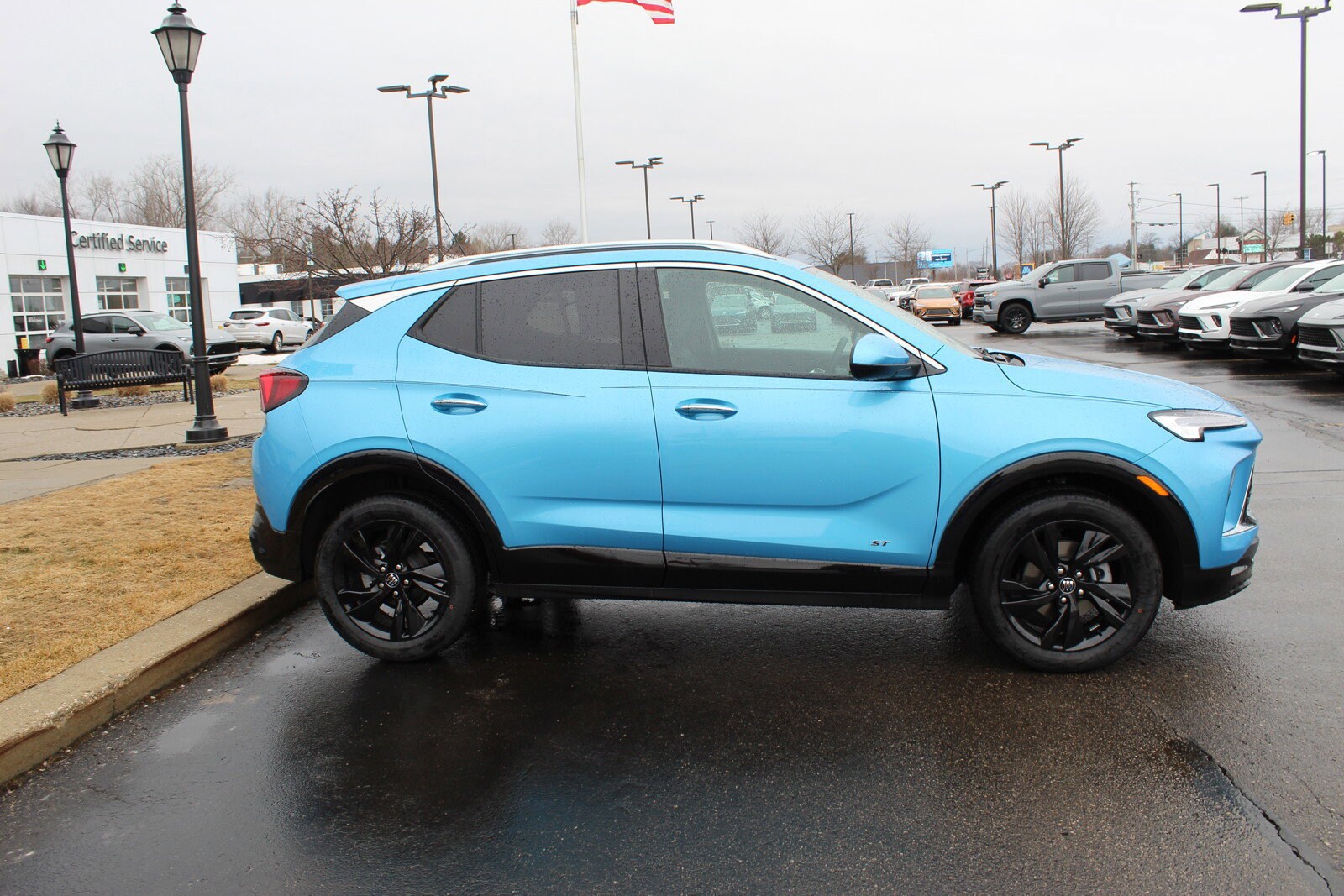 2025 Buick Encore GX Sport Touring photo 2