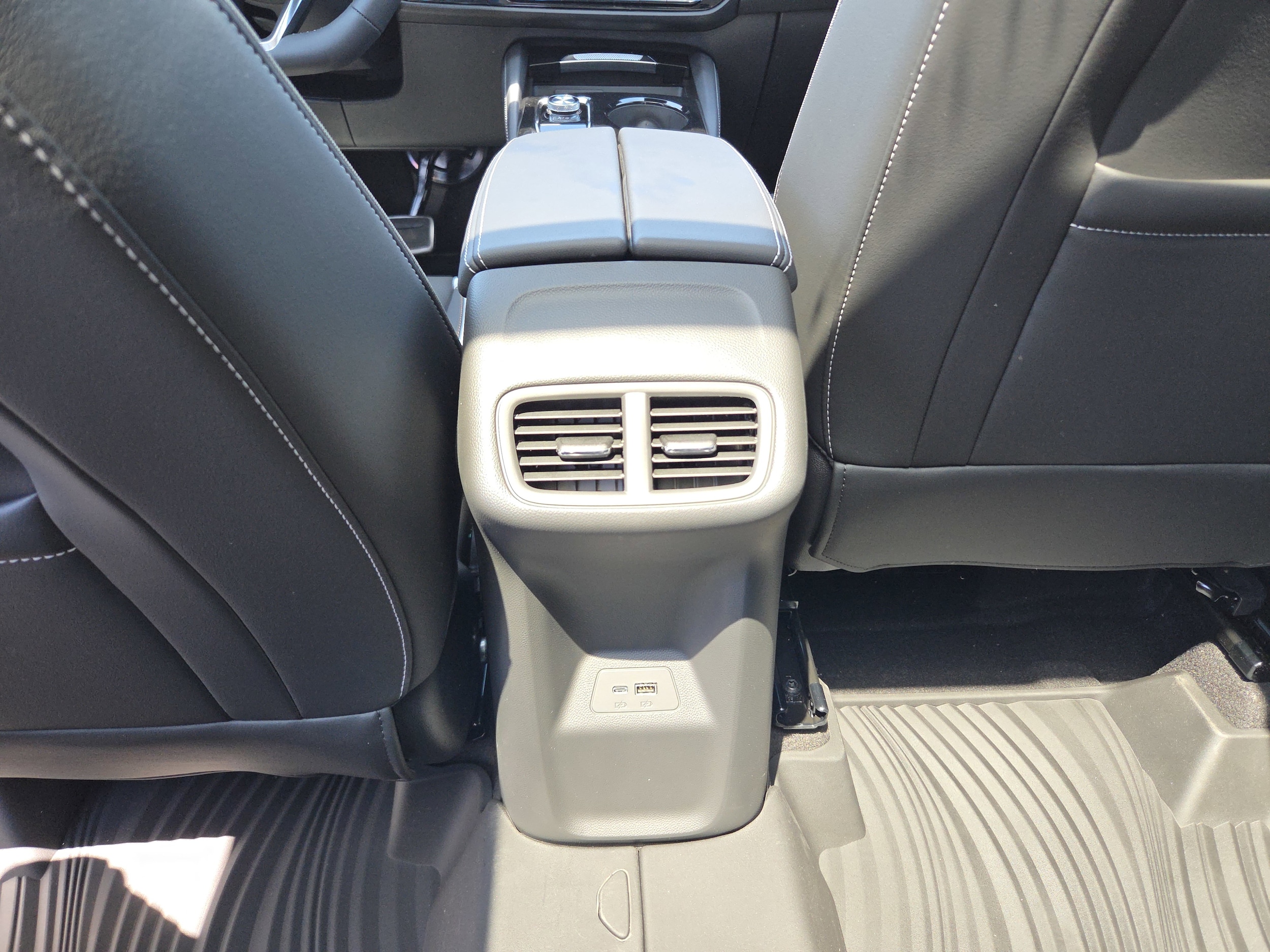 2026 Buick Envision Sport Touring - Photo 38