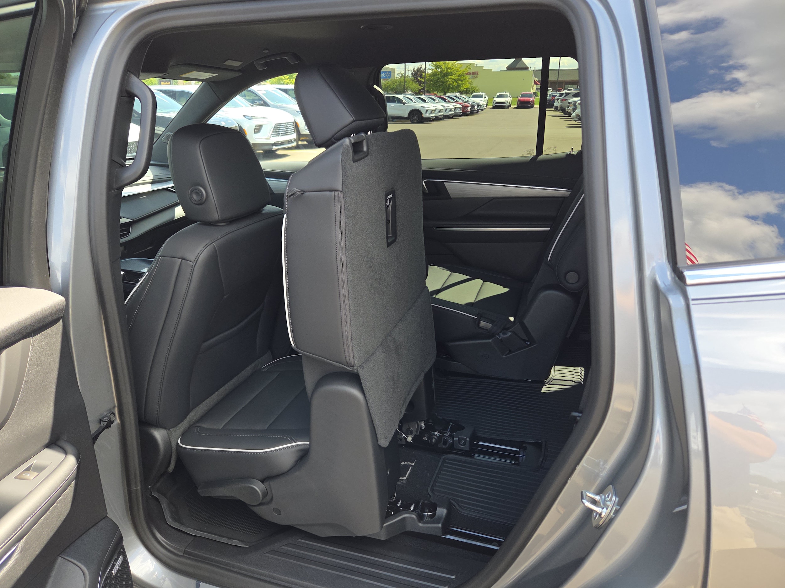 2026 Buick Enclave Preferred - Photo 33