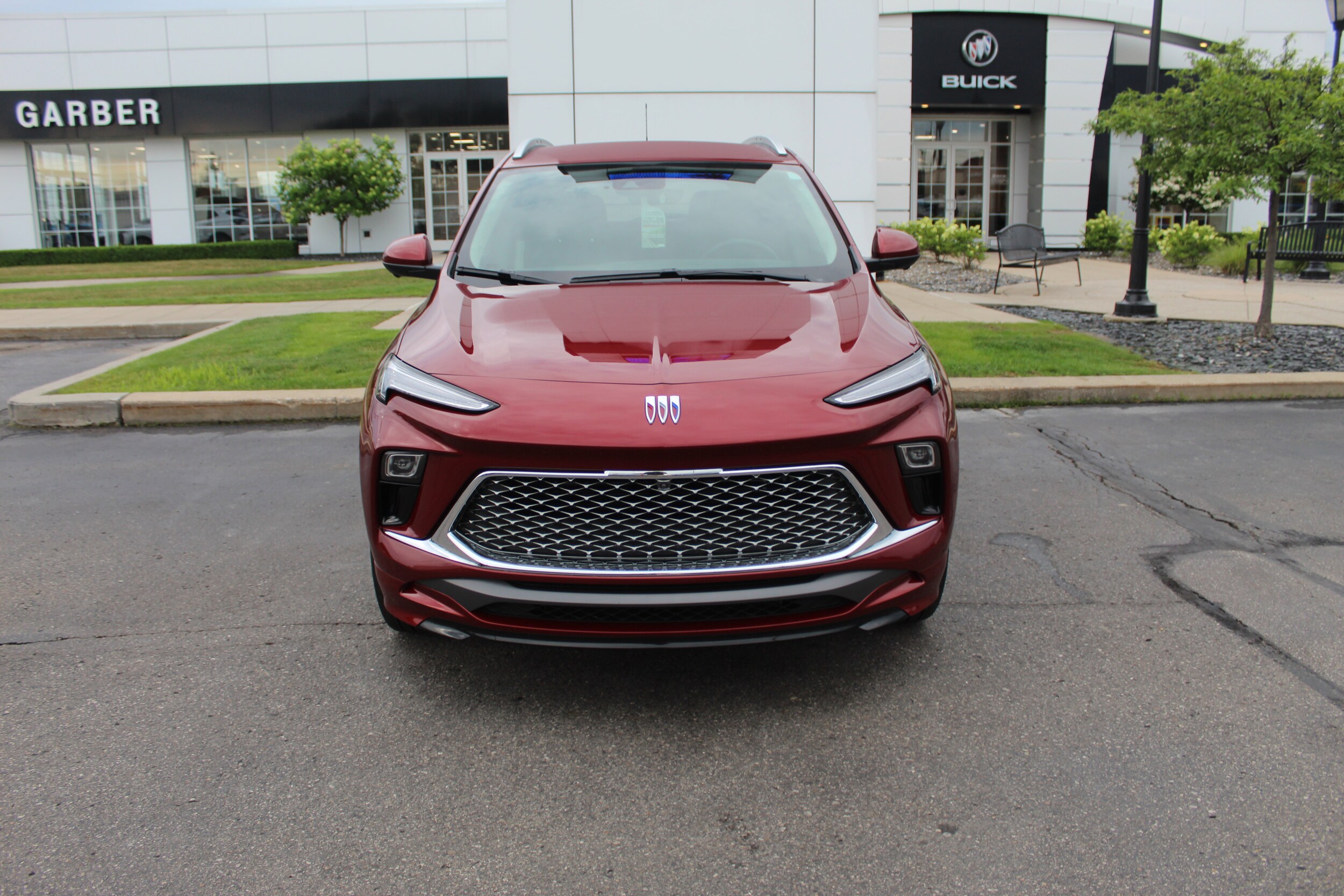2024 Buick Encore GX Avenir photo 3