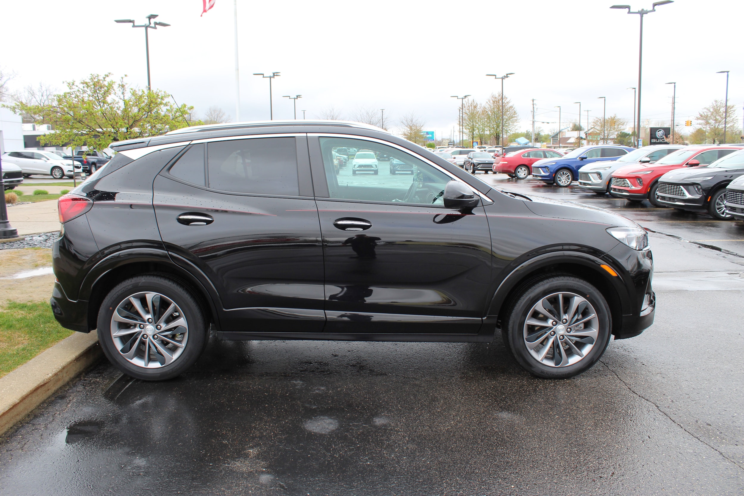 Used 2023 Buick Encore GX Select with VIN KL4MMESLXPB035843 for sale in Saginaw, MI