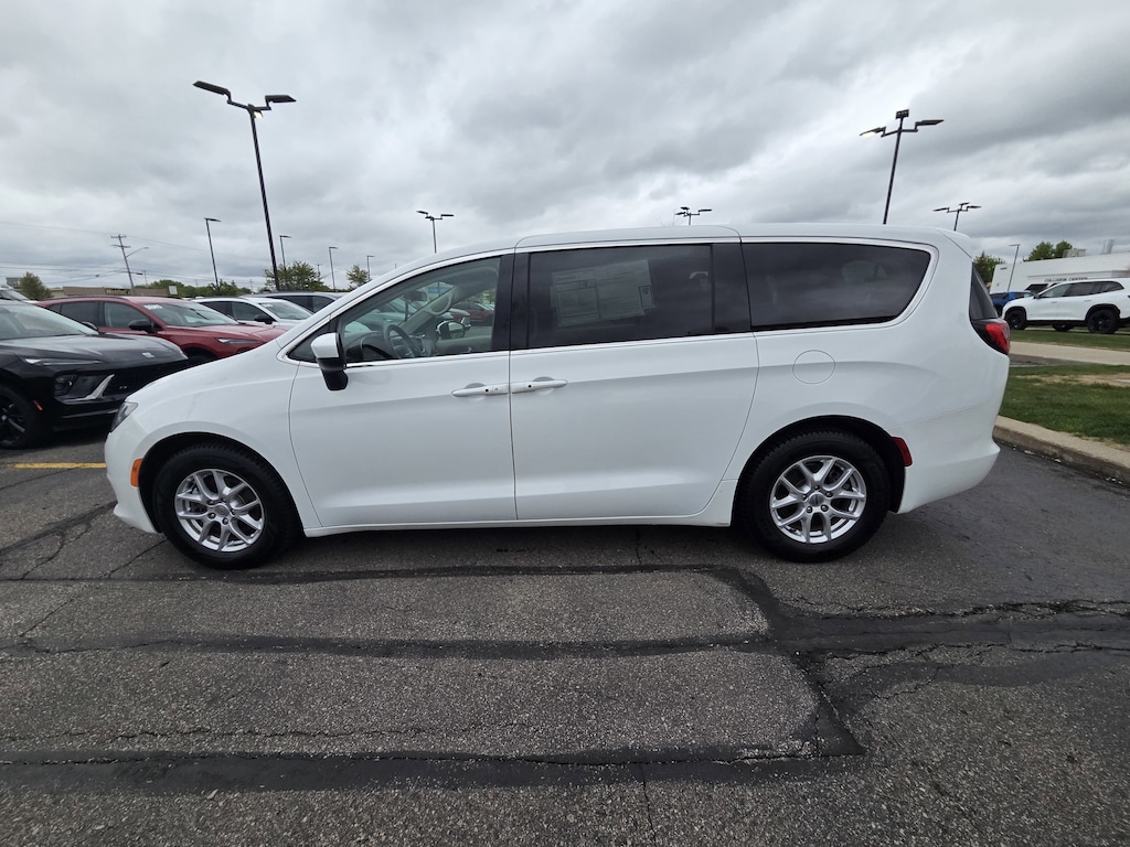 Used 2022 Chrysler Voyager LX Van Passenger Van