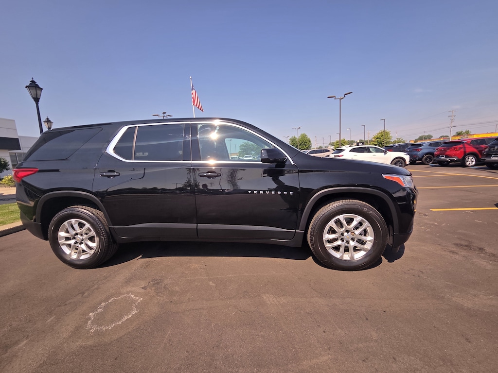 Used 2020 Chevrolet Traverse LS SUV