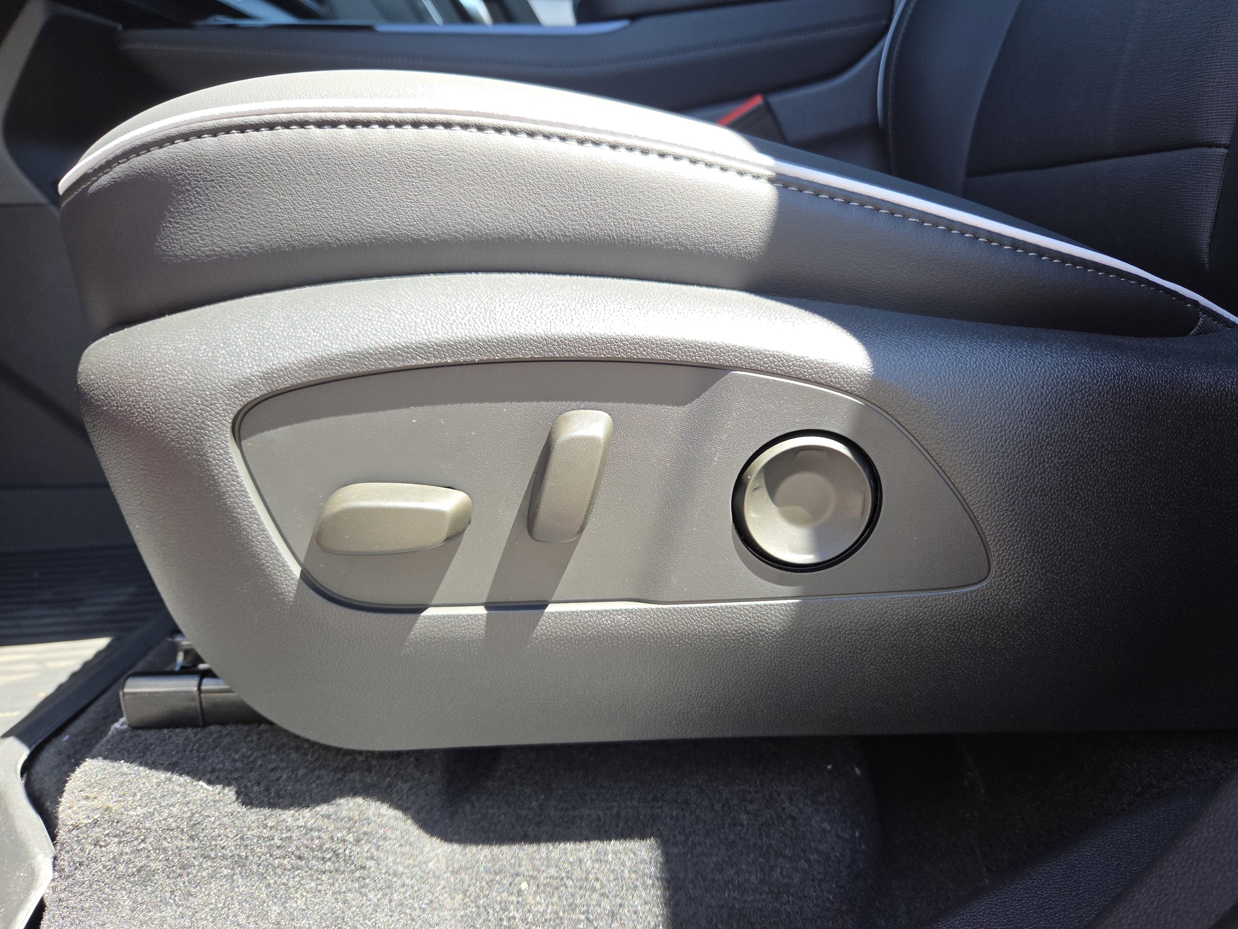 2026 Buick Enclave Preferred - Photo 26