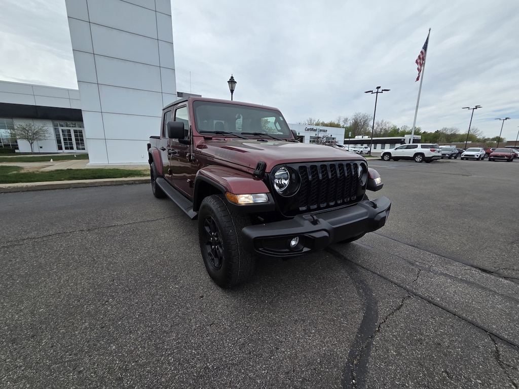 Used 2021 Jeep Gladiator Willys 4x4 Truck Crew Cab