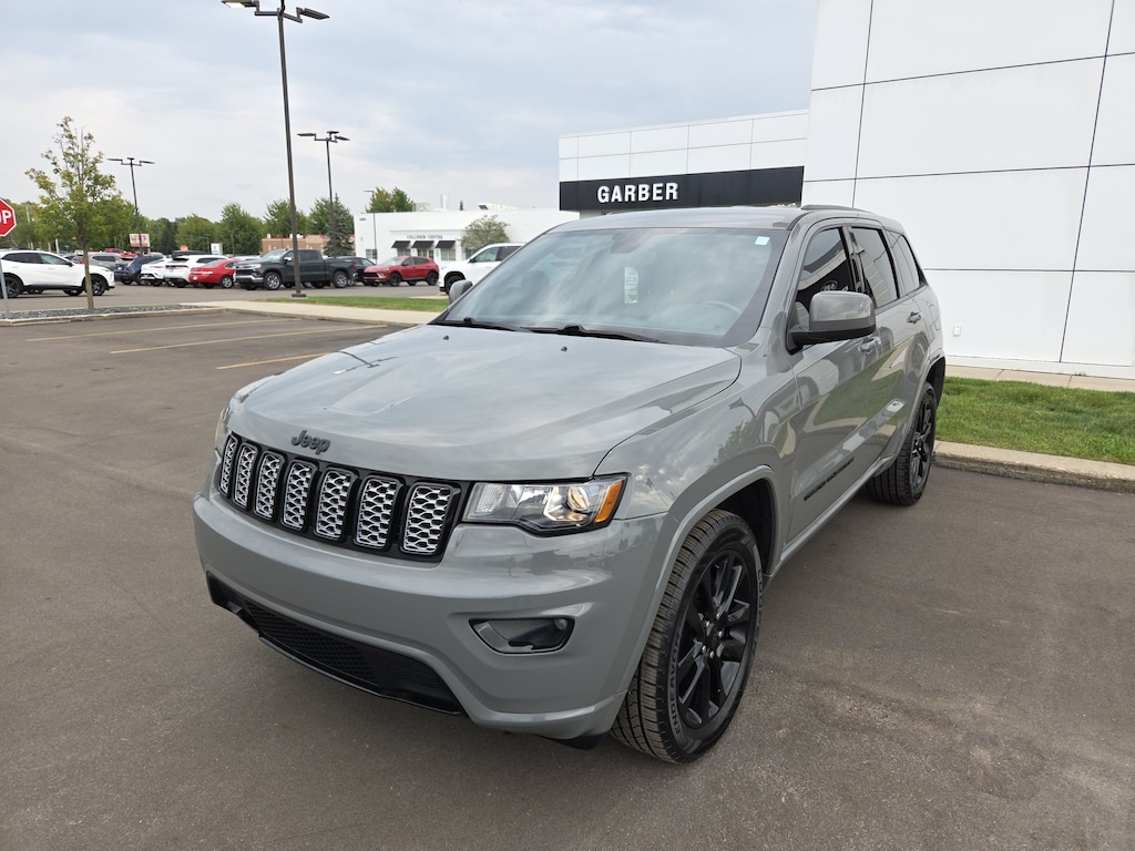 Used 2020 Jeep Grand Cherokee Altitude SUV