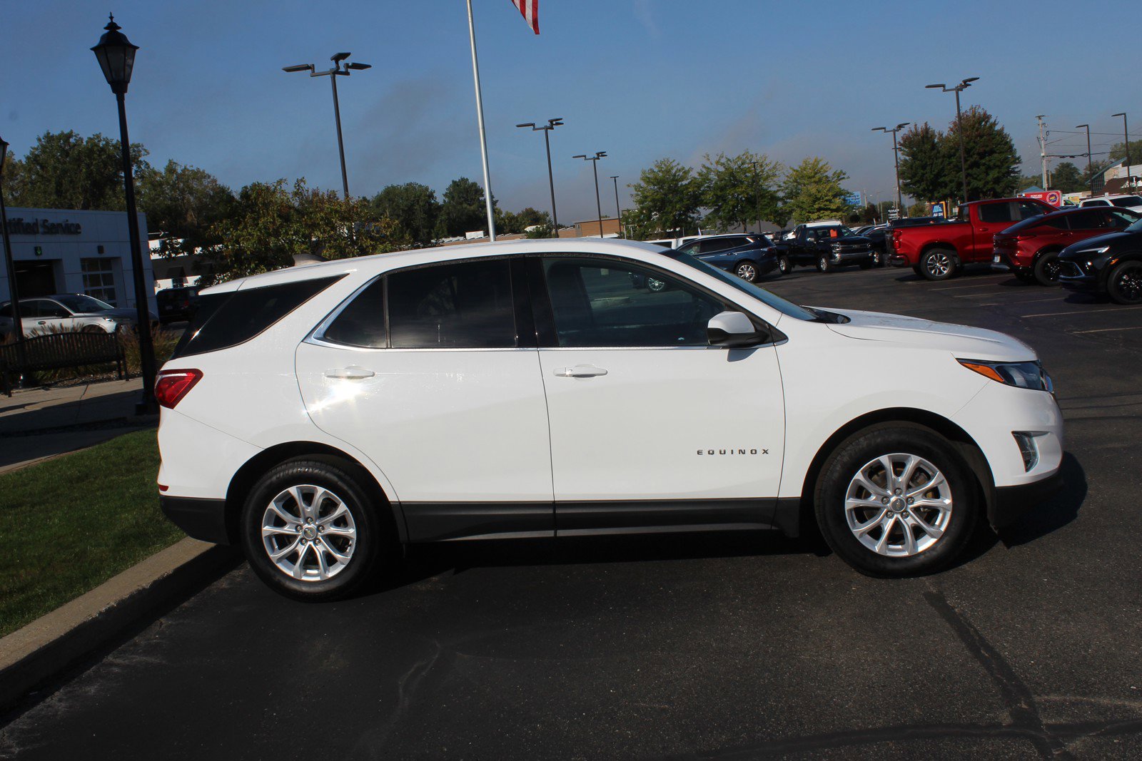 Used 2020 Chevrolet Equinox LT with VIN 3GNAXJEV0LS519354 for sale in Saginaw, MI