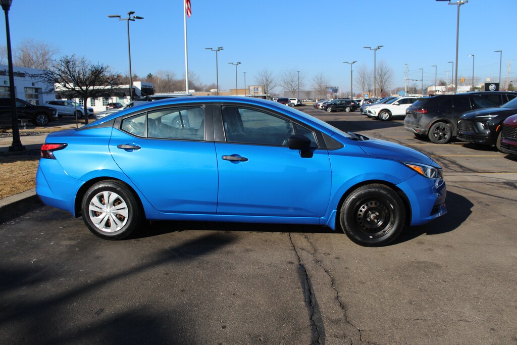 Used 2020 Nissan Versa S Xtronic CVT Sedan