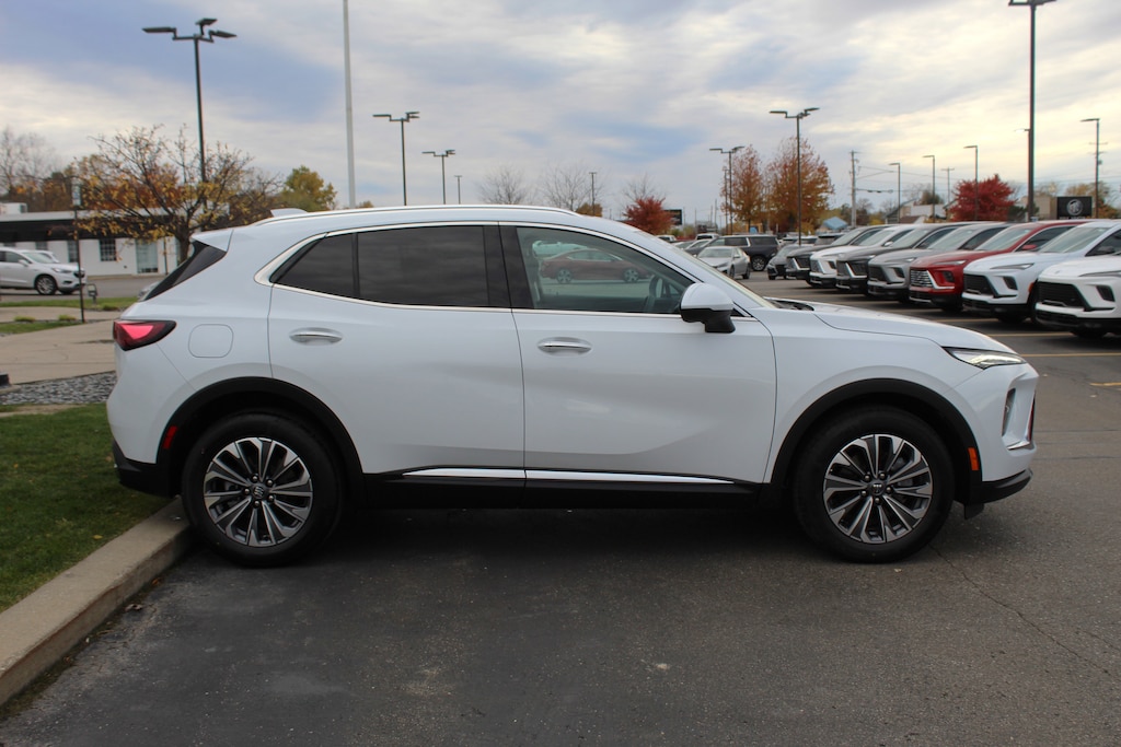New 2025 Buick Envision Preferred SUV