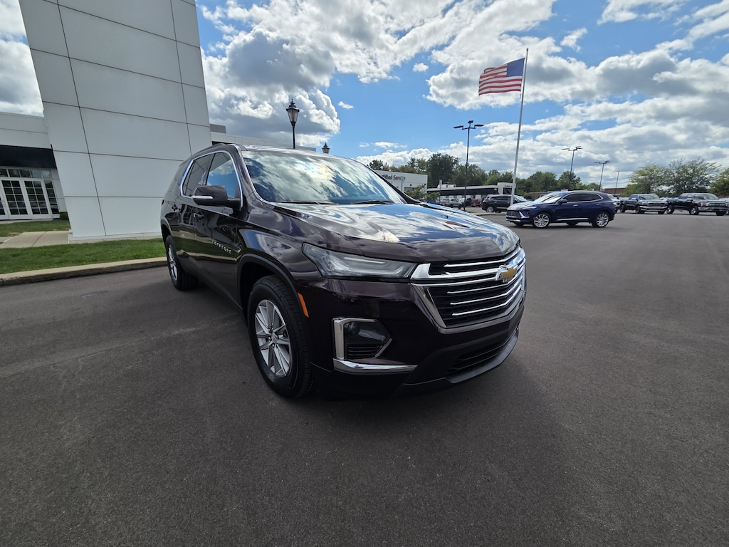 Used 2023 Chevrolet Traverse LT Cloth SUV