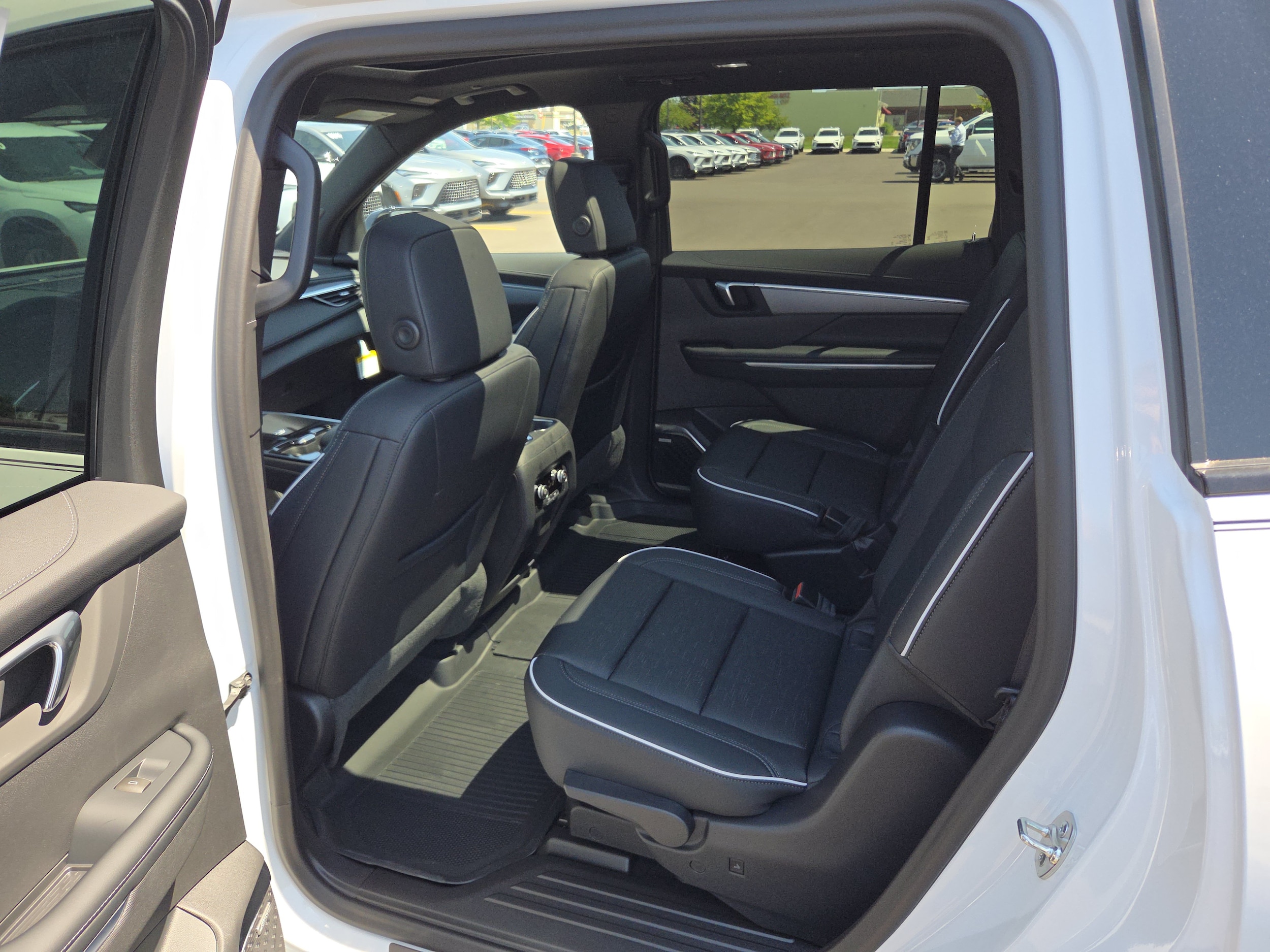 2026 Buick Enclave Sport Touring - Photo 36