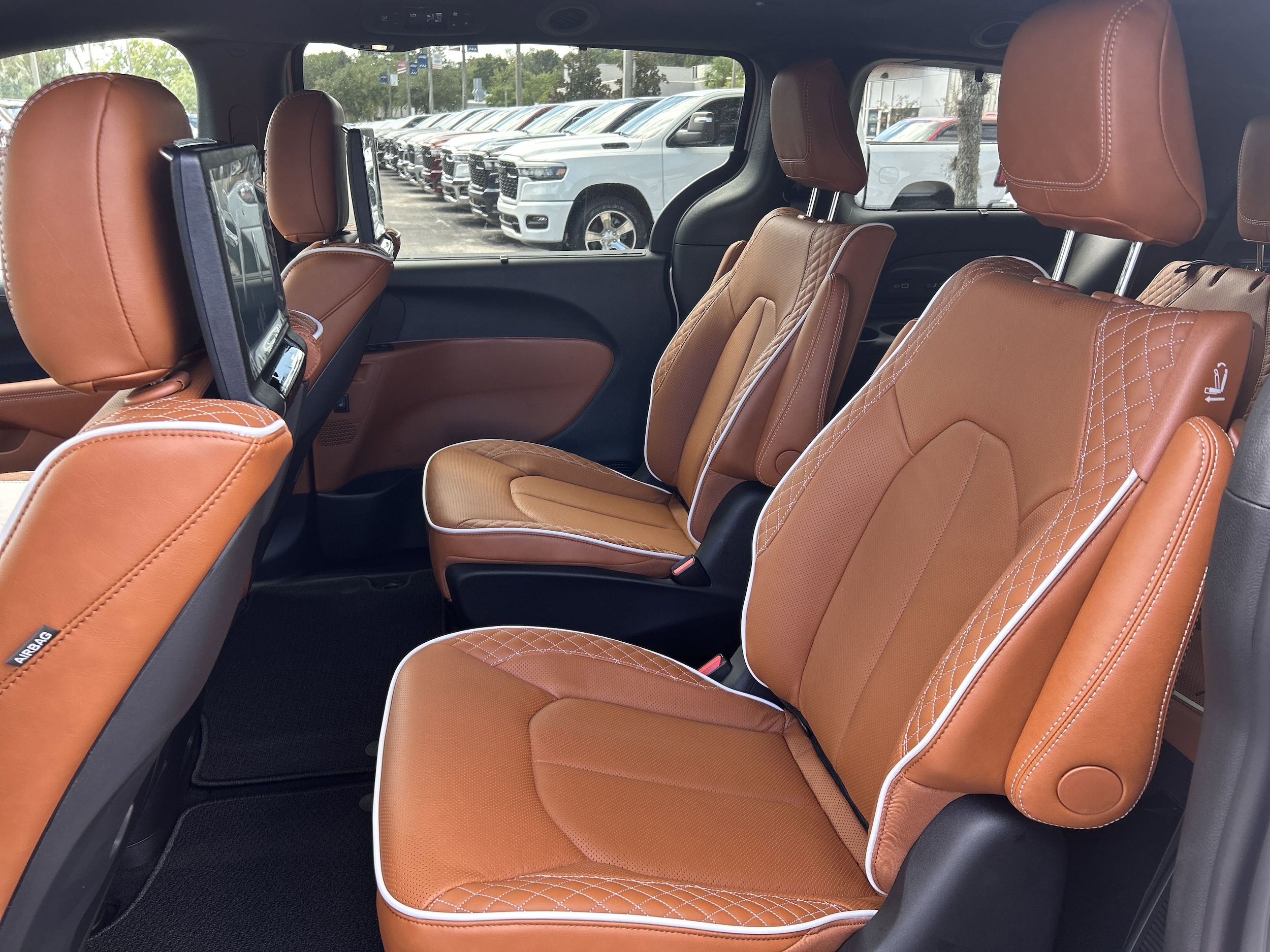 2026 Chrysler Pacifica Pinnacle - Photo 41