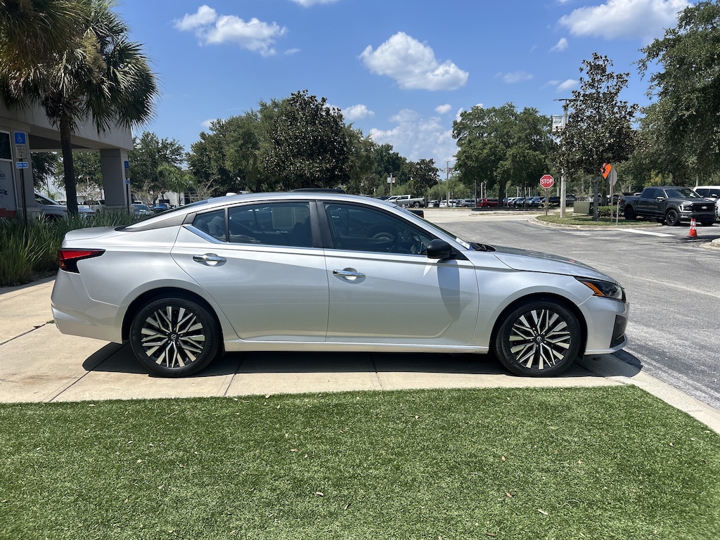 Used 2024 Nissan Altima 2.5 SV Sedan
