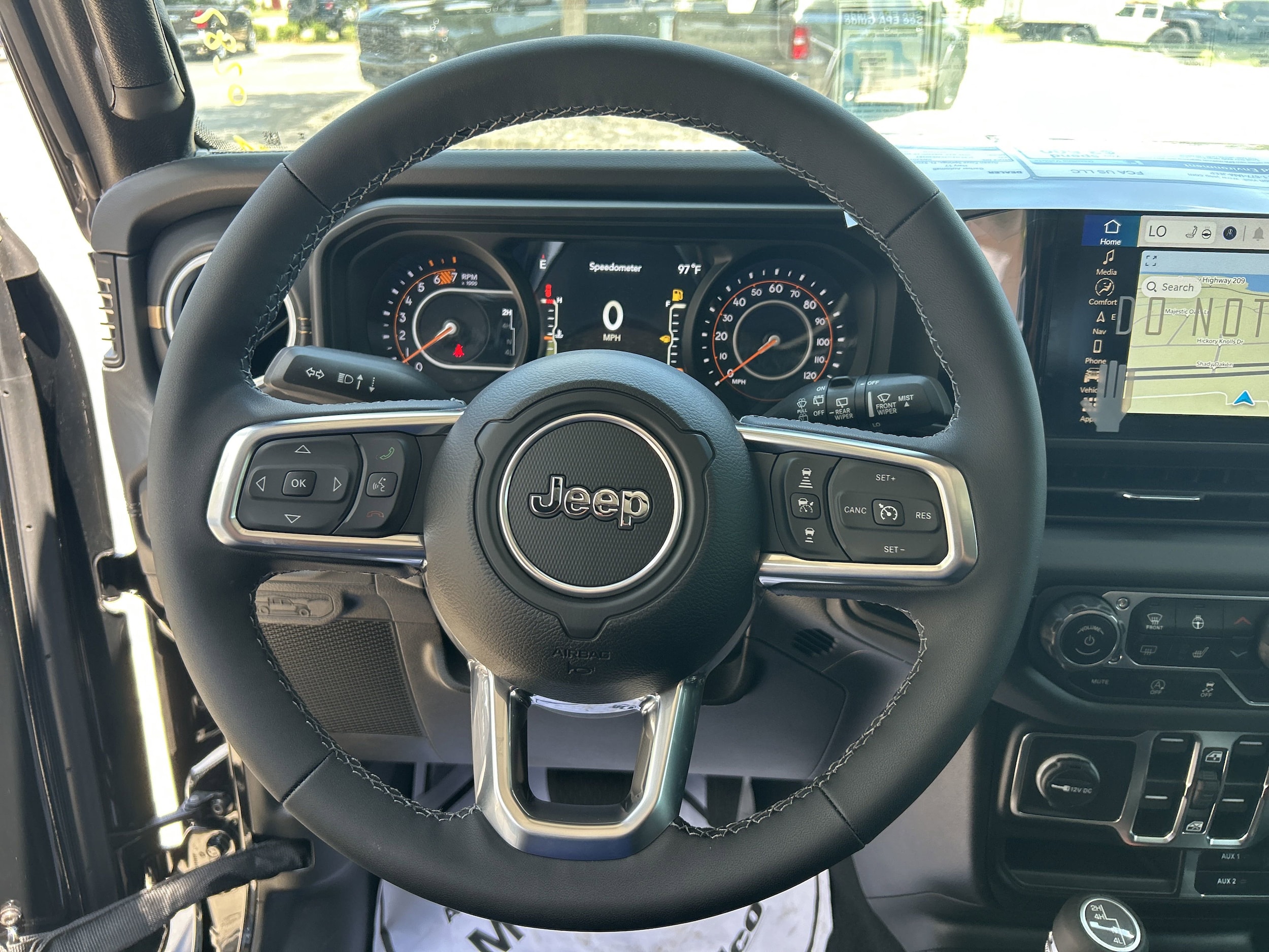 2025 Jeep Wrangler 4-Door Sahara - Photo 13