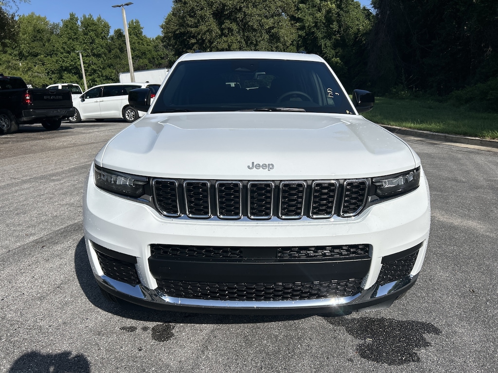 New 2026 Jeep Grand Cherokee L LAREDO 4X2 Sport Utility