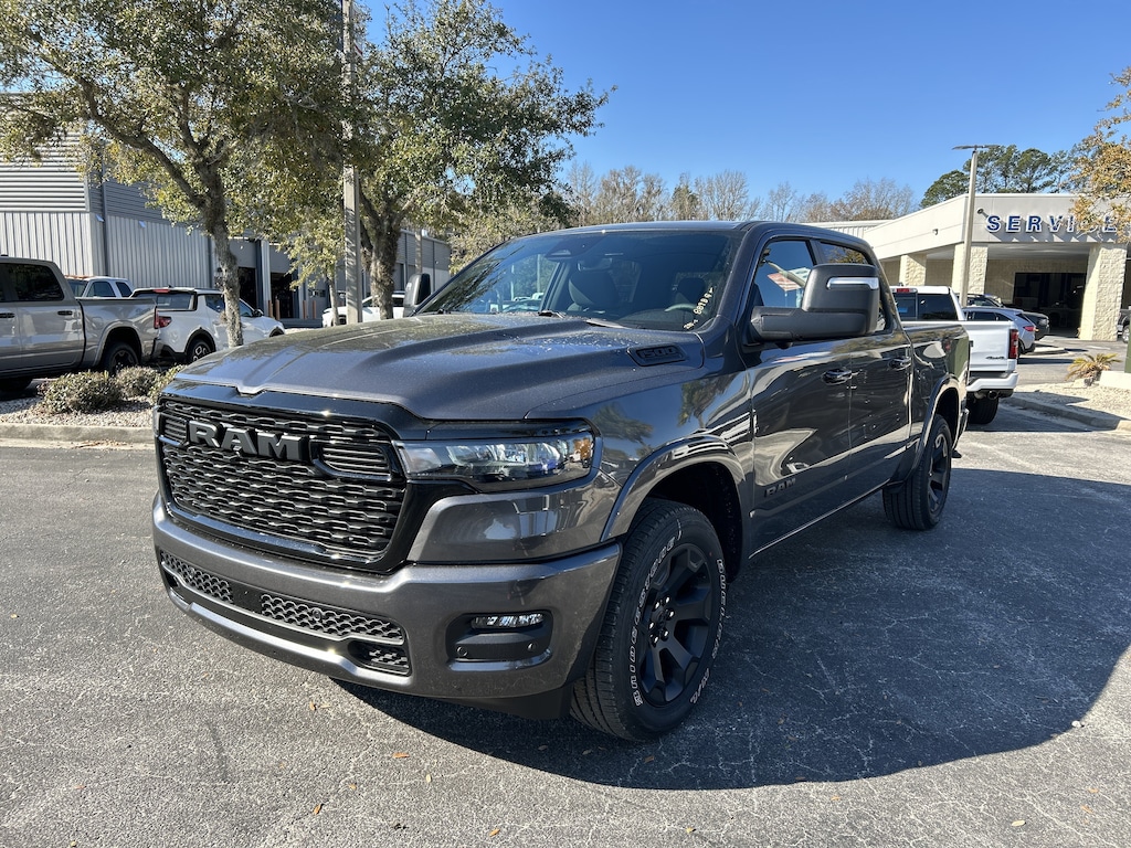 New 2026 Ram 1500 BIG HORN CREW CAB 4X4 5'7 BOX Pickup