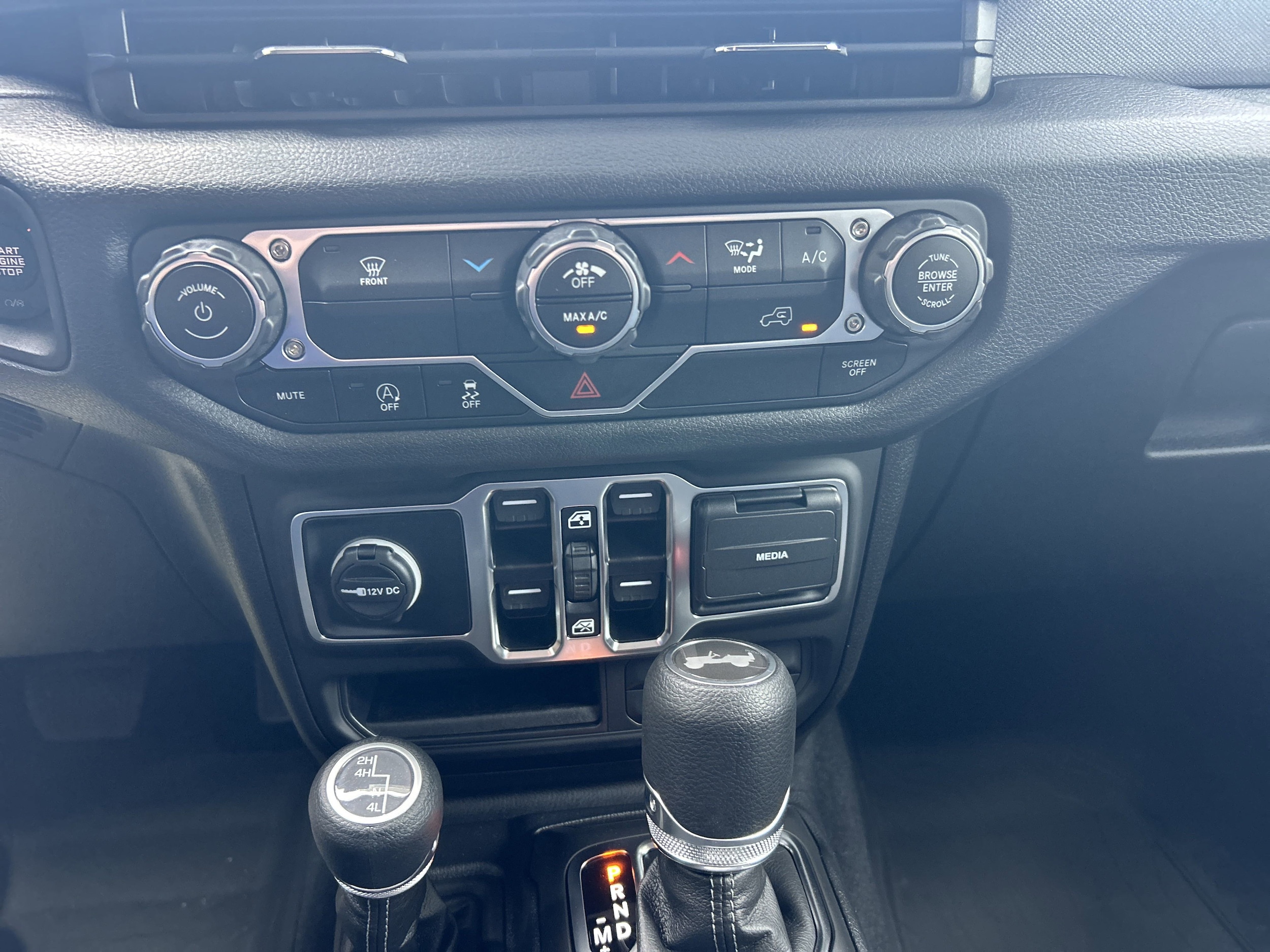 2025 Jeep Wrangler 4-Door Sport - Photo 27