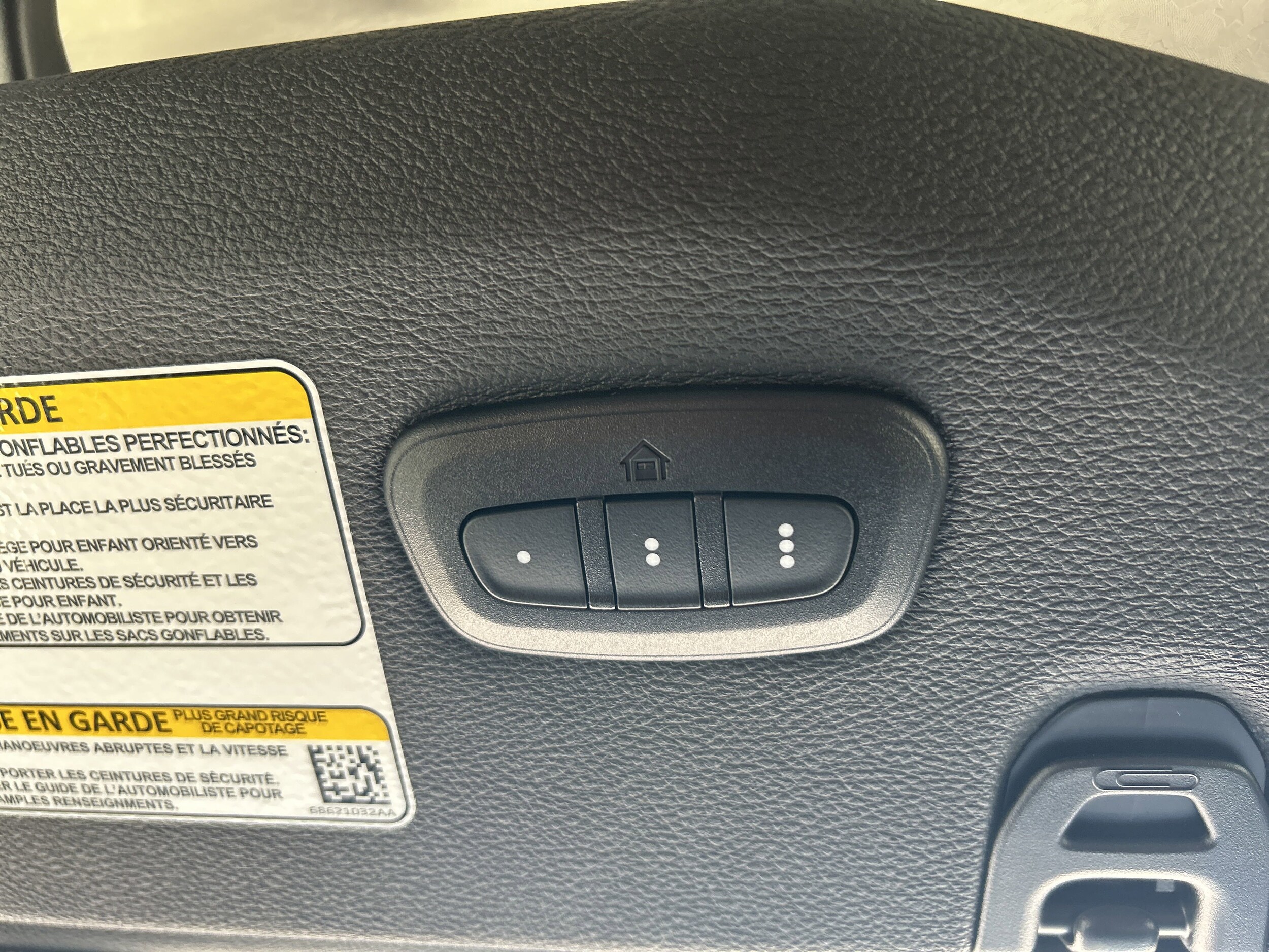 2025 Jeep Wrangler 4-Door Sahara - Photo 27