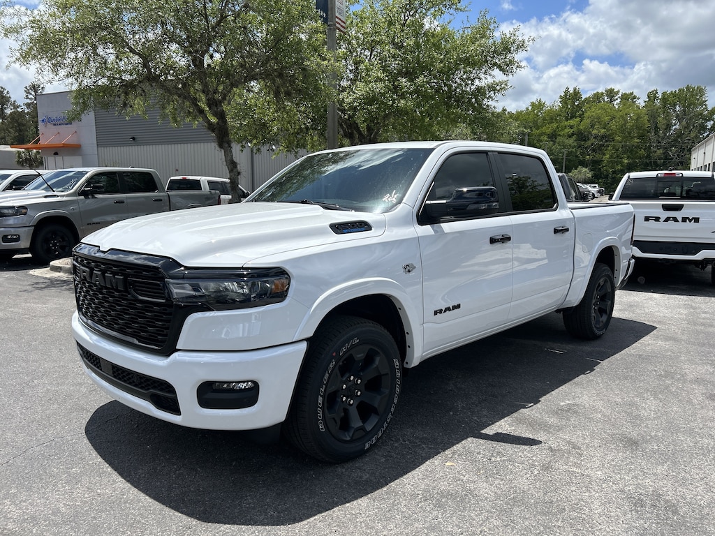 New 2026 Ram 1500 BIG HORN CREW CAB 4X4 5'7 BOX Pickup