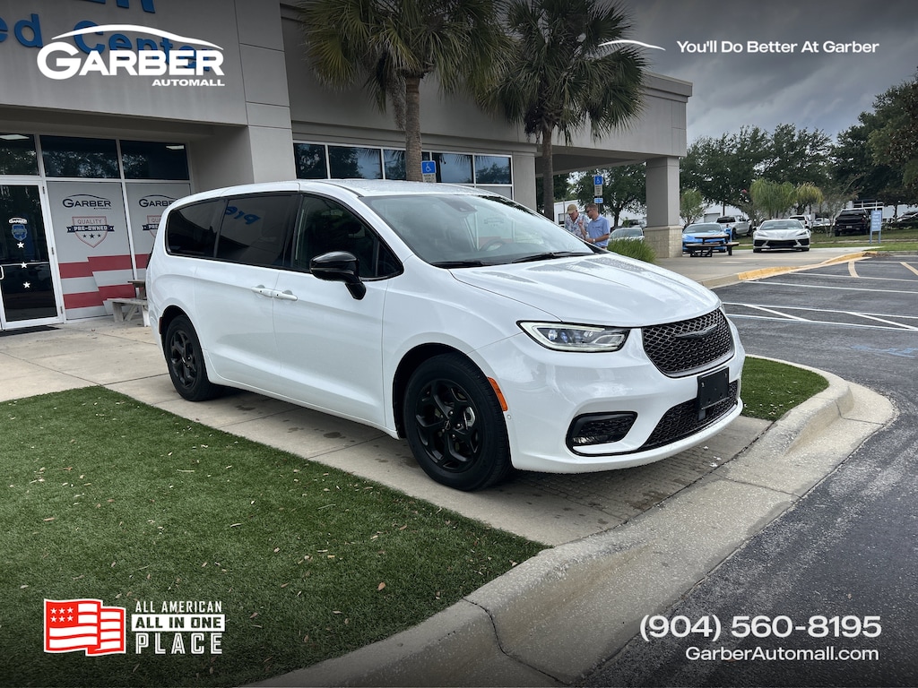 Used 2024 Chrysler Pacifica Hybrid Select S Appearance Van Passenger Van