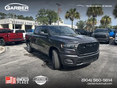 2026 Ram 1500 EXPRESS CREW CAB 4X2 5'7 BOX Pickup
