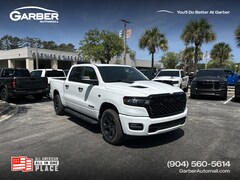 2026 Ram 1500 EXPRESS CREW CAB 4X4 5'7 BOX Pickup