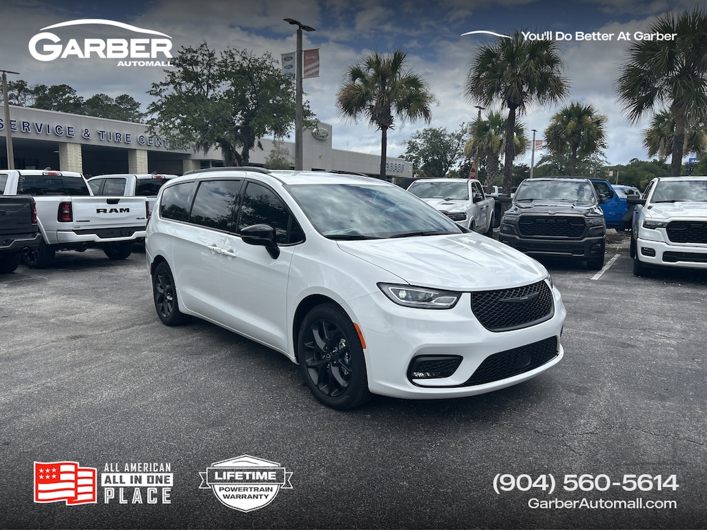 New 2026 Chrysler Pacifica SELECT Passenger Van