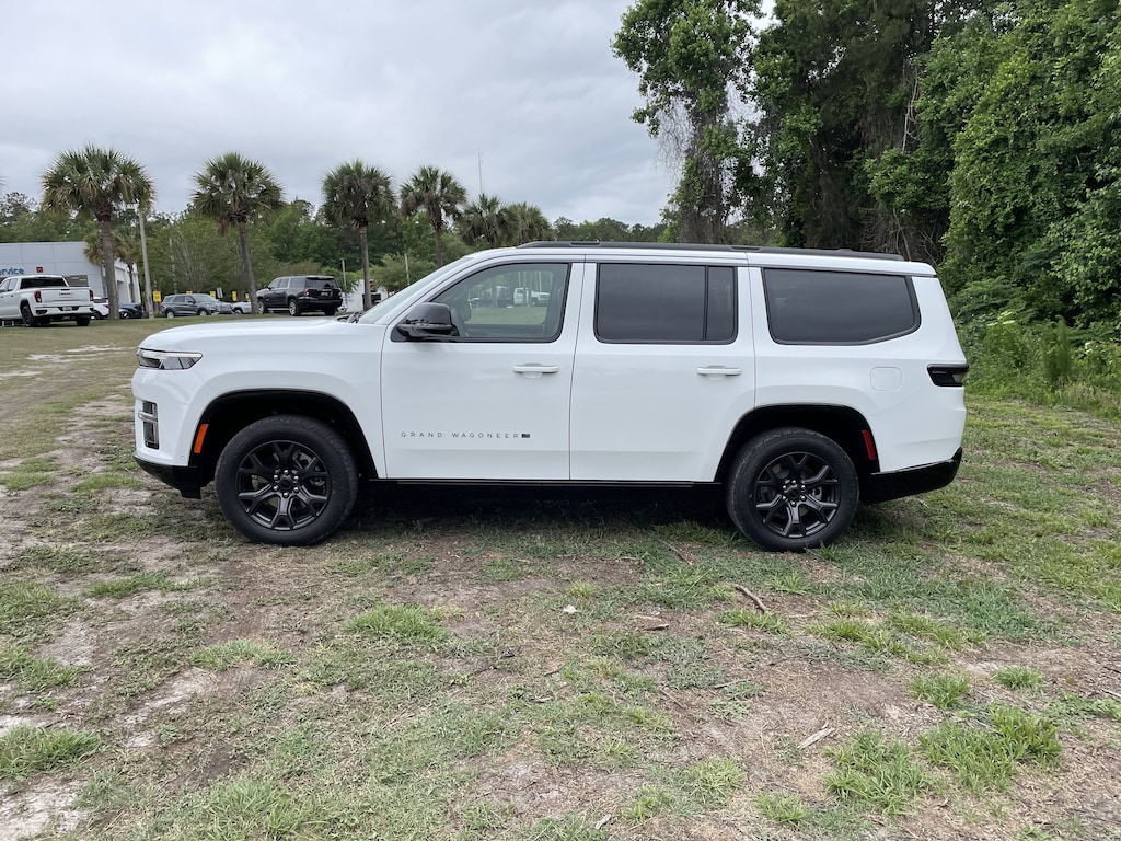 New 2026 Jeep Grand Wagoneer LIMITED ALTITUDE 4X4 Sport Utility