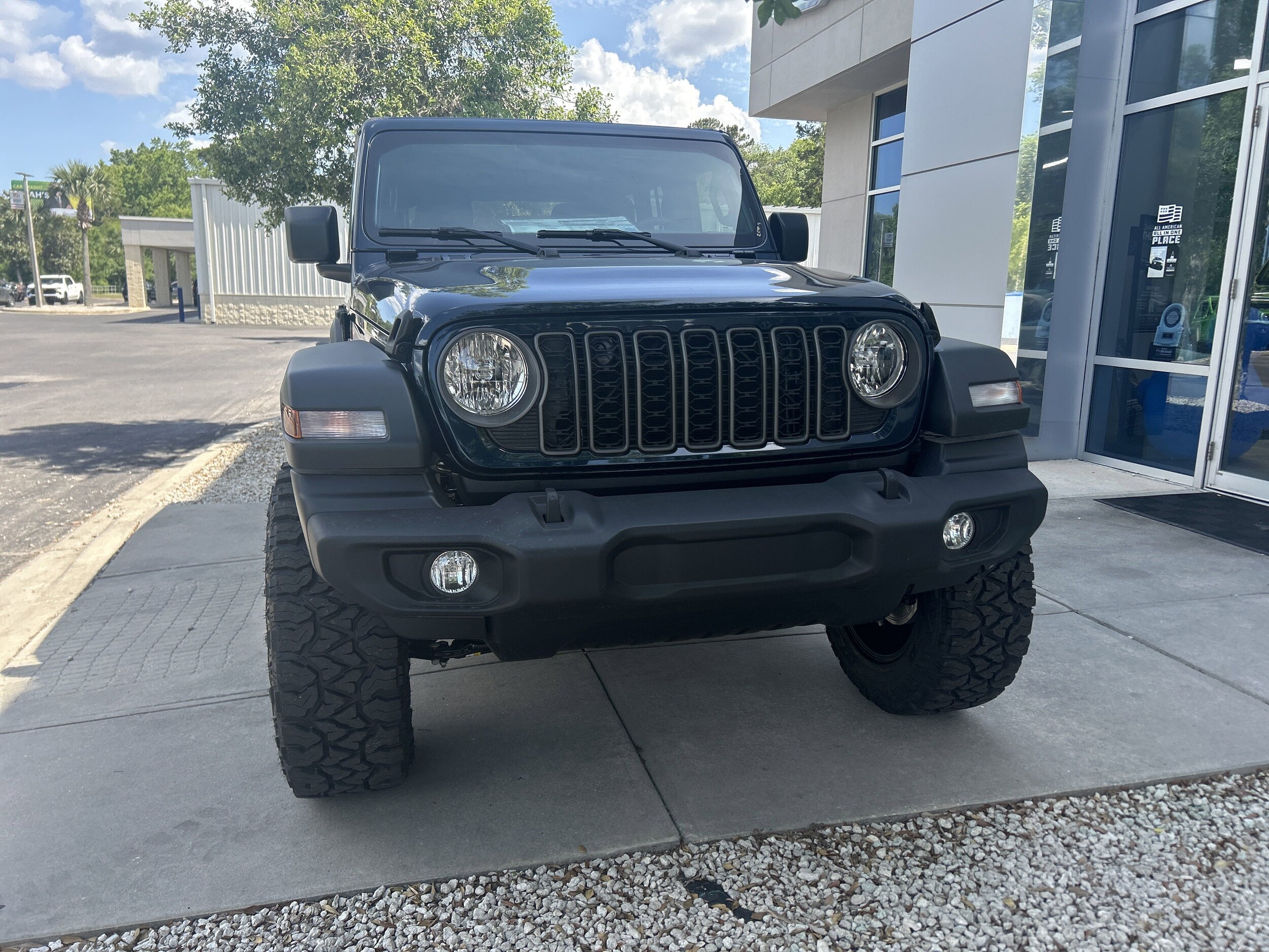 2025 Jeep Wrangler Sport photo 3