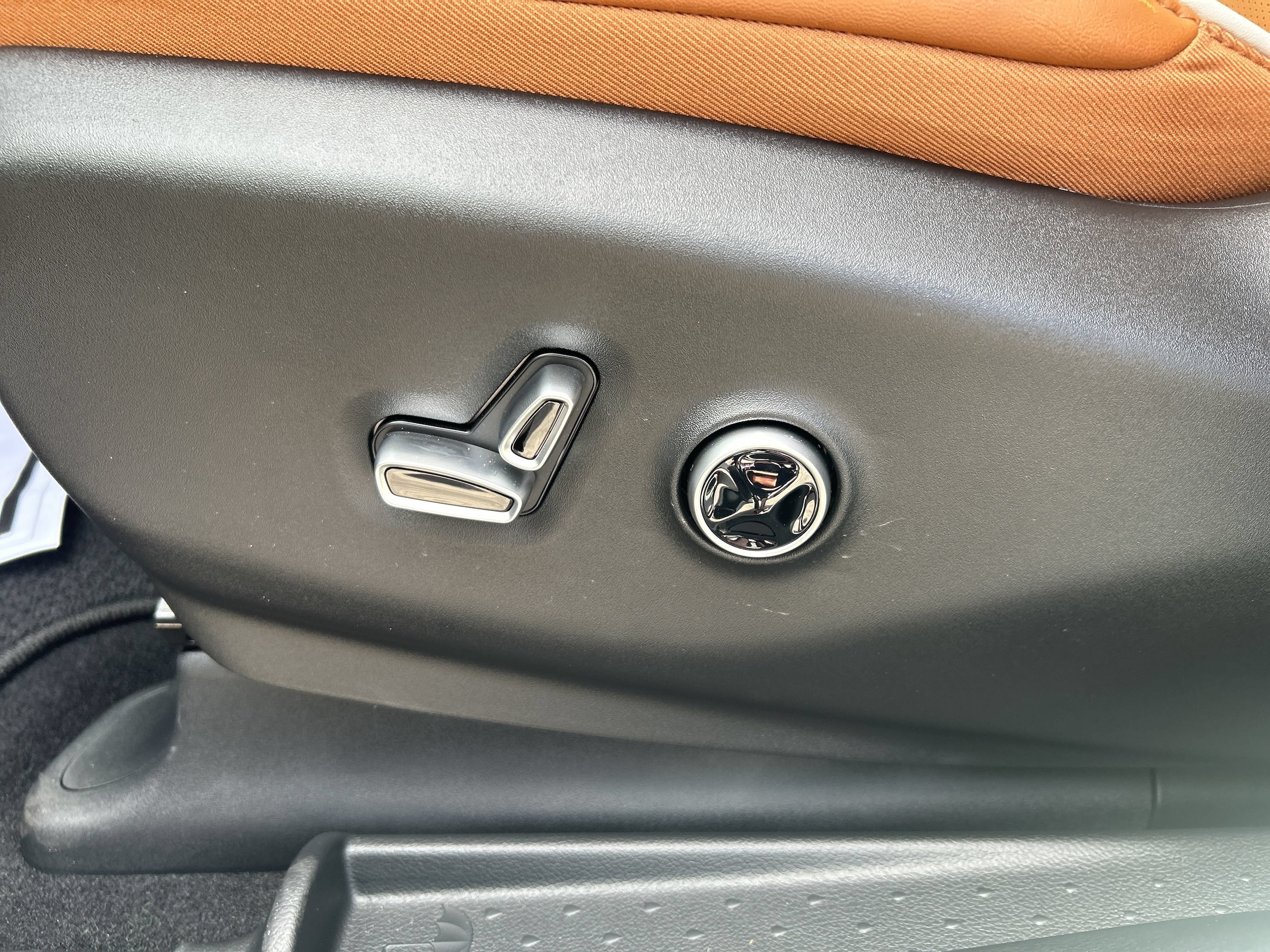 2026 Chrysler Pacifica Pinnacle - Photo 17