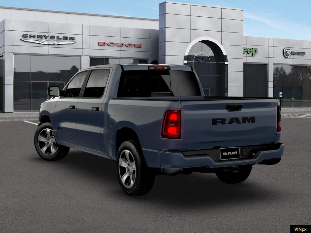 New 2026 Ram 1500 EXPRESS CREW CAB 4X2 5'7 BOX Pickup