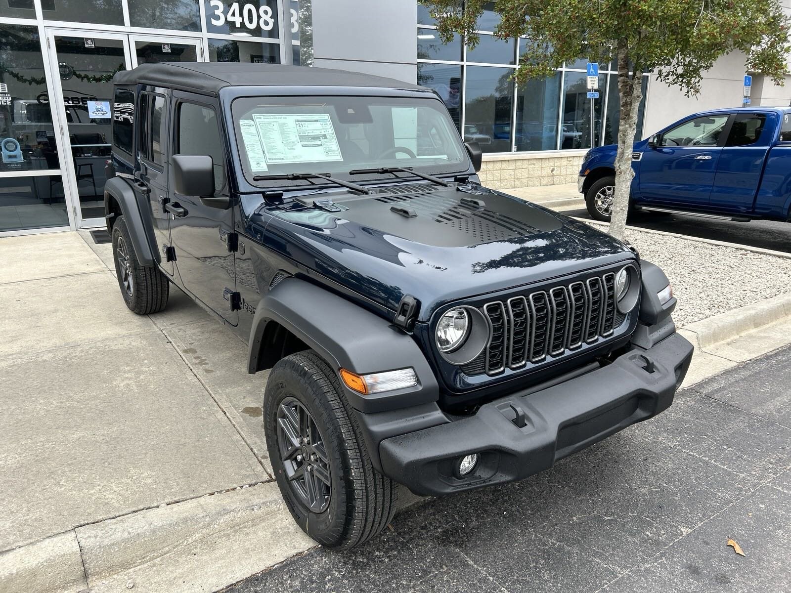 2025 Jeep Wrangler Sport S photo 3