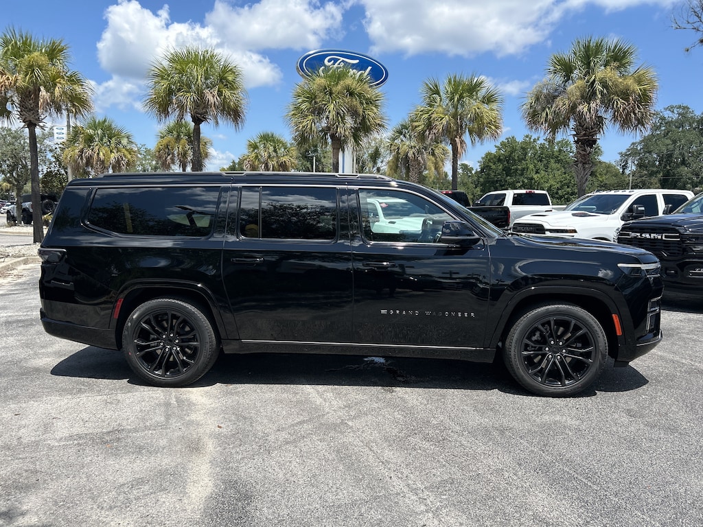 New 2026 Jeep Grand Wagoneer L SUMMIT RESERVE 4X4 Sport Utility