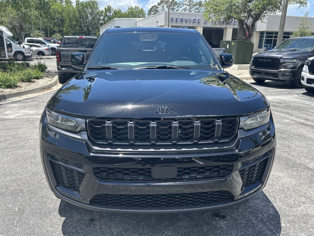 New 2026 Jeep Grand Cherokee L LAREDO ALTITUDE 4X2 Sport Utility