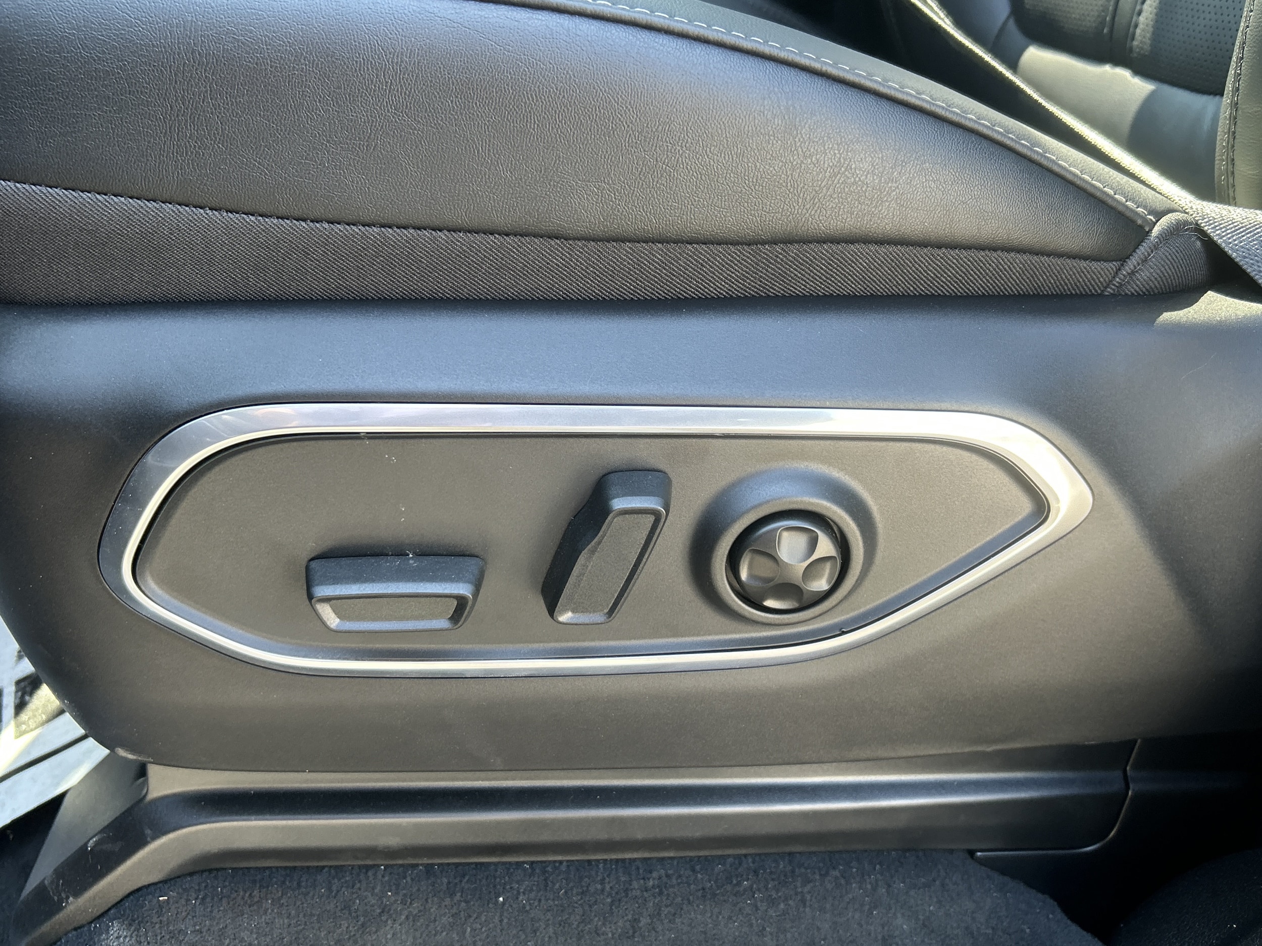 2026 Jeep Grand Wagoneer Limited Reserve - Photo 15