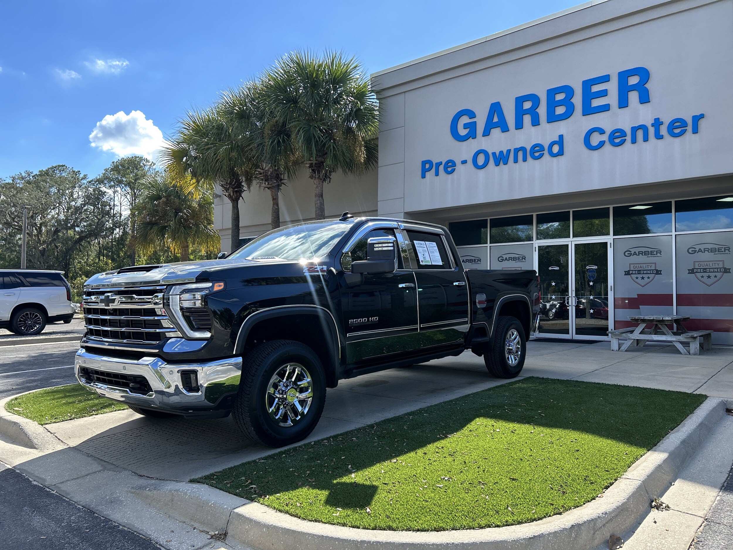 2025 Chevrolet Silverado 2500HD LTZ photo 3
